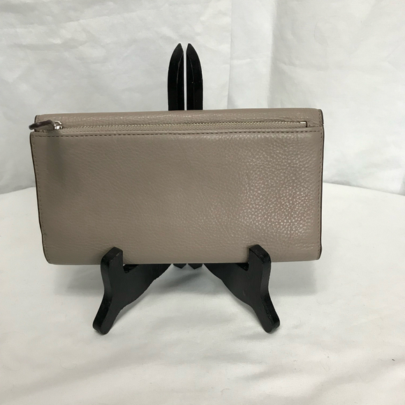 Coach Checkbook Wallet in Pebble Leather Taupe EUC - Picture 2 of 7